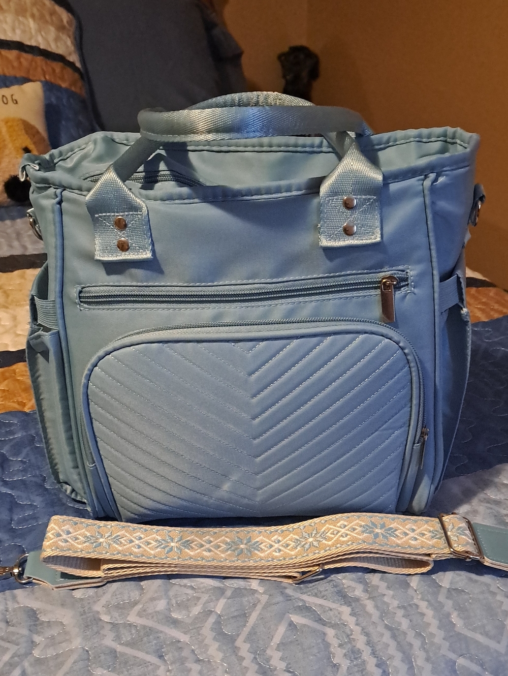 Light Blue Lunch Bag Tote with Quilted Front Pocket